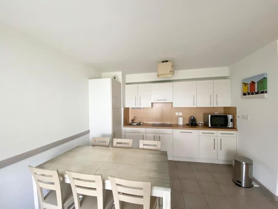 Les Planches , Bel Appartement En Bord De Mer Bénodet Екстериор снимка